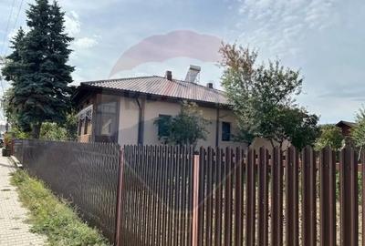 Casă cu 4 camere cu Teren 1828 Mp în Măneciu - 4