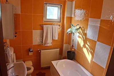 Casă cu 4 camere în Central - 1