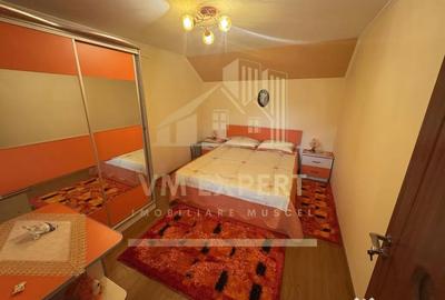 Casă cu 5 camere cu Teren 600 Mp în Rucăr - 4