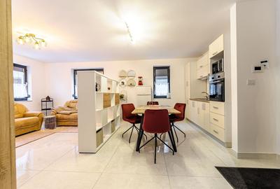 Apartament cu 2 camere decomandat, mobilat în Central - 3