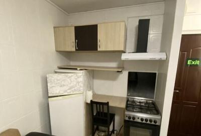 250 Euro! Garsoniera, zona Bularga, et 3 - 4