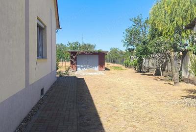 Casă cu 6 camere cu Teren 1892 Mp în Central - 18