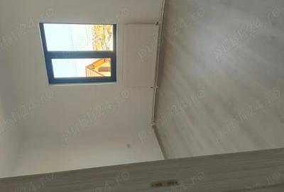 Casă cu 5 camere în Lumina