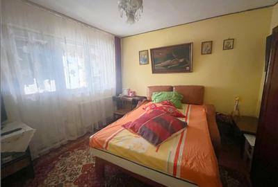 Apartament trei camere - Zona Școala nr. 10 - etaj 2 - 2