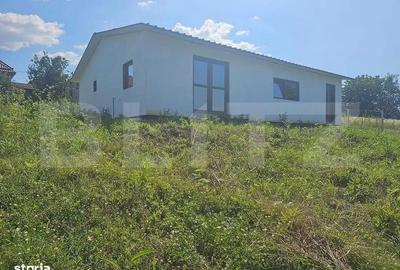 Casă cu 3 camere cu Teren 1000 Mp în Central - 1