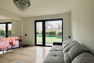 De vânzare apartament de lux  cu terasă, zona Mamaia Nord - 2