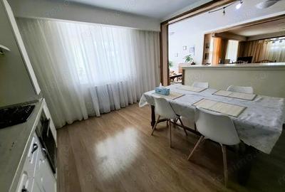 Casă cu 6 camere cu Teren 3150 Mp în Central - 2