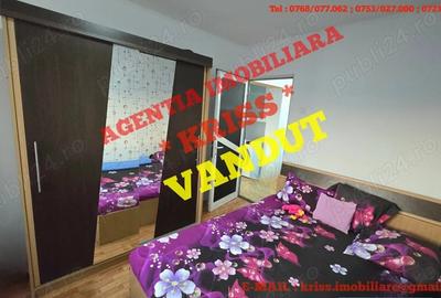 Apartament cu 4 camere decomandat în Găvana - 11