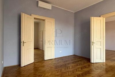 Apartament cu 5 camere decomandat în Sinaia - 12