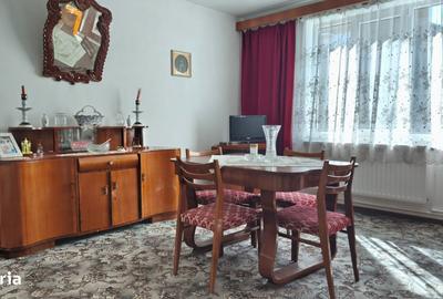 Casă cu 4 camere cu Teren 300 Mp în Central - 8