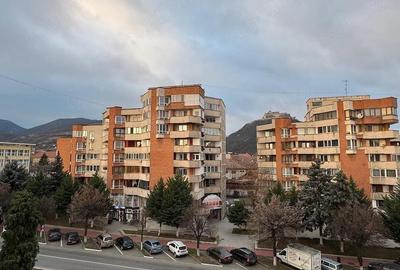 Apartament cu 3 camere semidecomandat în Ultracentral - 4