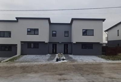 Casă cu 5 camere cu Canalizare în Popas Păcurari