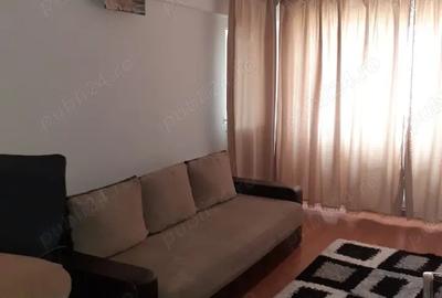 Vand apartament cu 3 camere, decomandat,cartier 1 Mai - 10