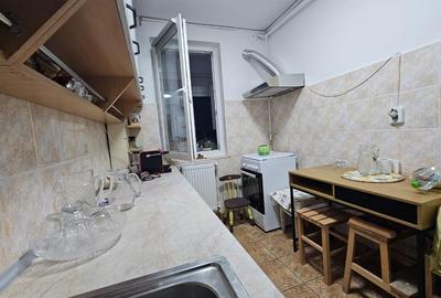 Apartament cu 3 camere decomandat în Piața Centrală - 5