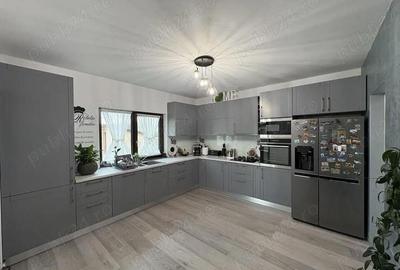 Casă cu 3 camere cu Teren 671 Mp în Central