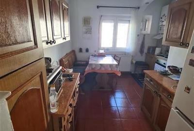 Apartament cu 3 camere decomandat, mobilat în Răcădău - 6