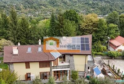 Casă cu 7 camere cu Teren 1800 Mp în Est