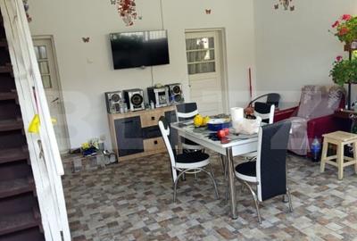 Casa spatioasa cu livada - 5 camere, 210 mp , teren 1500 mp, Pietrosani Casa spatioasa cu livada - 5 camere, 210 mp , teren 1500 mp, Pietrosani - 2
