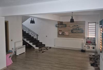 Casă cu 4 camere în Cuca - 1