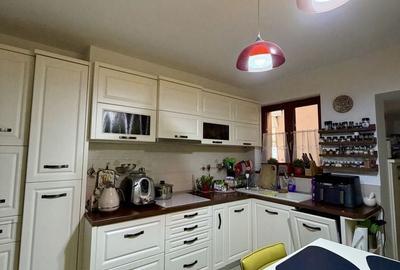 Casă cu 4 camere în Titulescu - 6
