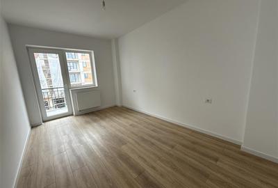 Apartament cu 3 camere decomandat în Tractorul - 16