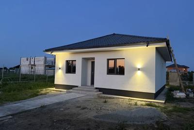 Casă cu 3 camere în Dumitrana - 2