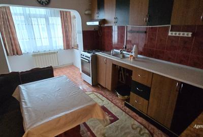 Apartament cu 4 camere decomandat în Central