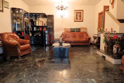 Casă cu 9 camere cu Canalizare în Ultracentral - 5