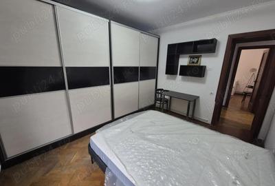 Apartament cu 3 camere decomandat în Floreasca