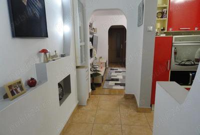 Apartament 3 camere, 2 bai, etaj 2, Micalaca, la cheie, renovat, mobilat si utilat - 2