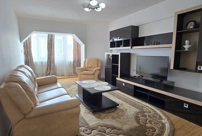 Apartament cu 3 camere decomandat, mobilat în Micro 3 - 2