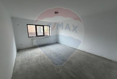 Apartament cu 3 camere decomandat în Central - 2