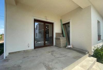 Casă cu 4 camere cu Teren 275 Mp în Moșnița Veche - 13