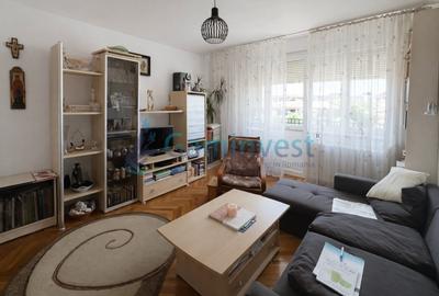 Apartament cu 3 camere decomandat, mobilat în Dacia