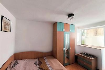 Apartament cu 3 camere semidecomandat în Central - 1