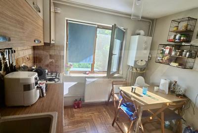Apartament cu 4 camere decomandat, mobilat în Sărari - 9