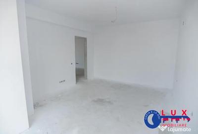 Apartament cu 2 camere semidecomandat în E3 - 6