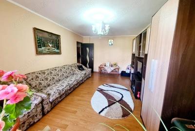 Apartament 3 camere de vanzare - 1