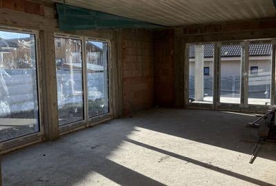 Casă cu 4 camere cu Teren 535 Mp în Central - 9