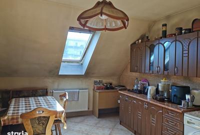 Casă cu 5 camere cu Teren 231 Mp în Central - 9