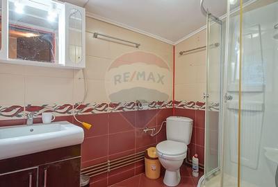 Casă cu 6 camere cu Teren 337 Mp în Central - 24