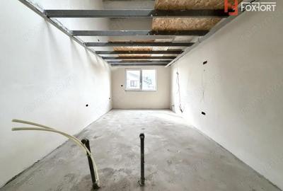 Apartament cu 4 camere decomandat în Dumbrăvița