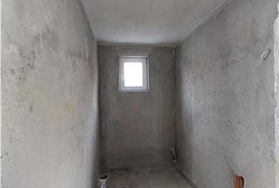 Casa la gri in zona buna Sanleani - 15