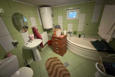 Casă cu 3 camere în Ostrov - 3