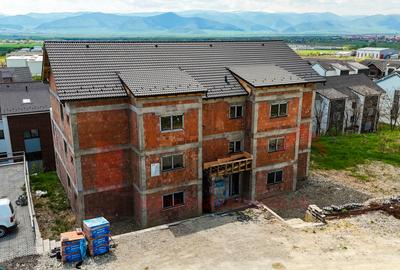Apartament cu 27 camere decomandat în Aeroport - 13