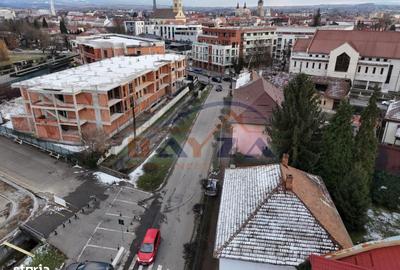 Casă cu 3 camere cu Teren 950 Mp în Central