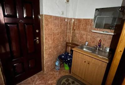 De vanzare garsoniera etaj 1 mobilata 15.200e - 2