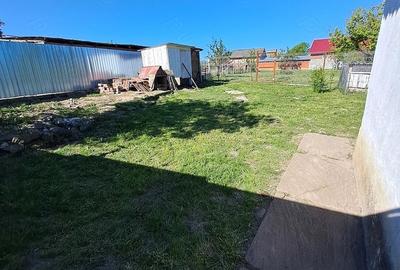 Casă cu 3 camere cu Teren 870 Mp în Ucuriș - 2