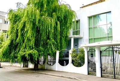 Casă individuală cu 7 camere cu Canalizare în Șoseaua Nordului - 1