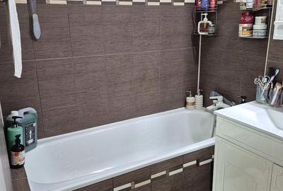 Apartament cu 3 camere decomandat în Drumul Taberei - 4